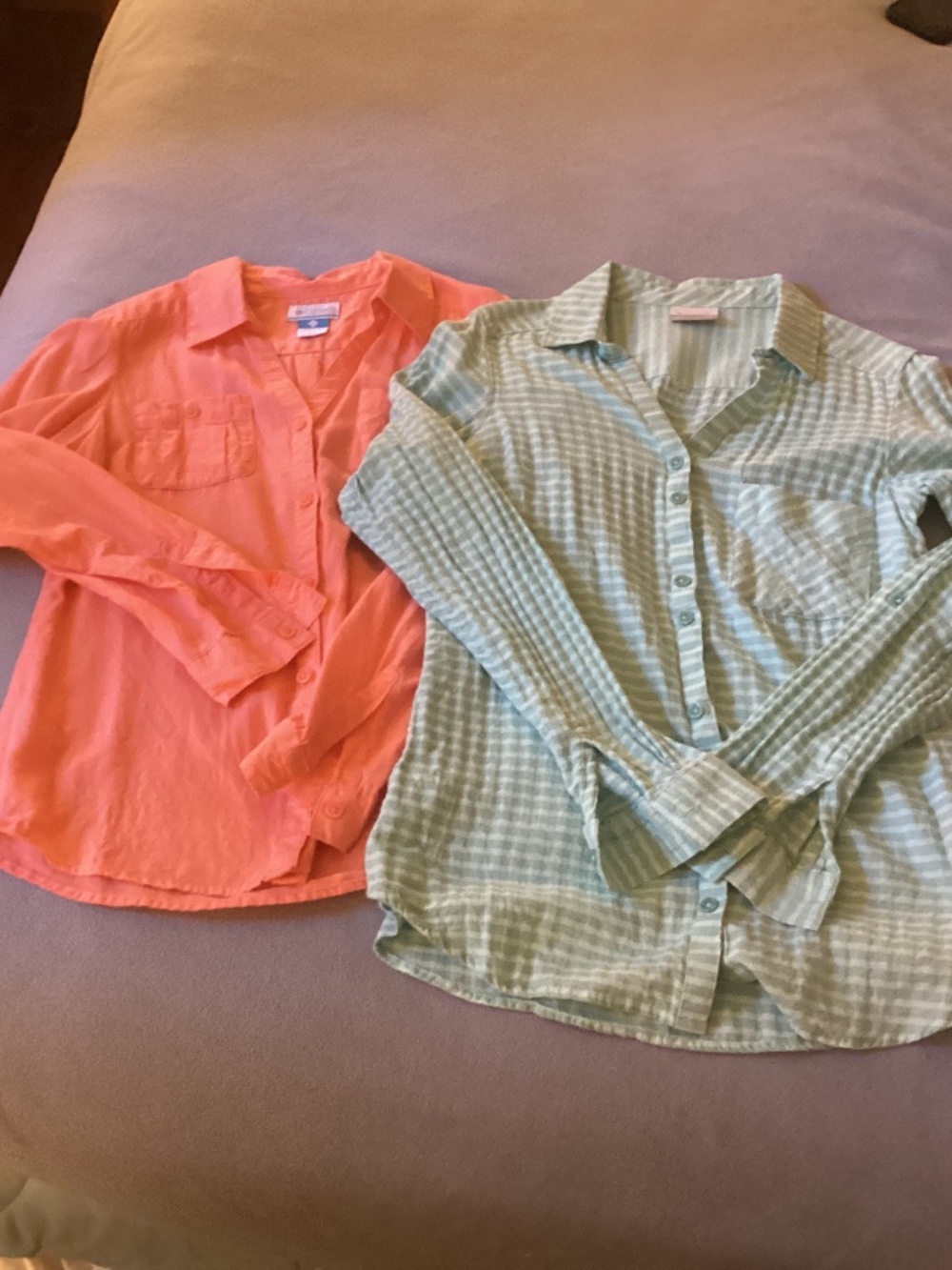 2 Columbia roll up shirts